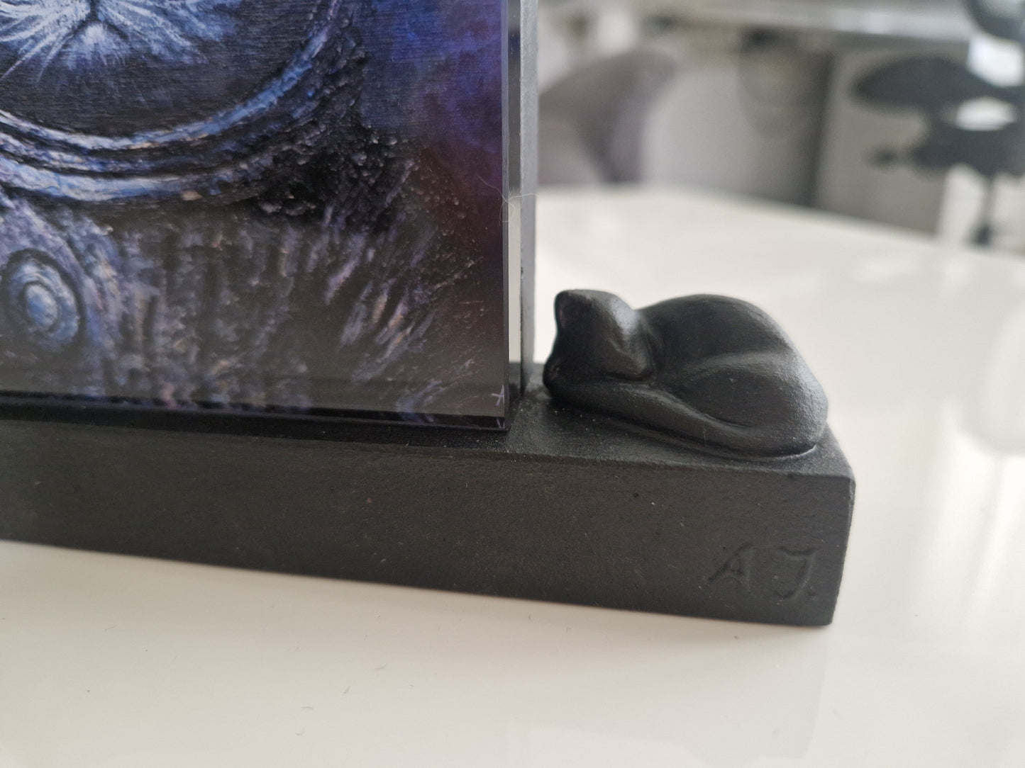 Průzkumník - Guardian Desk Art