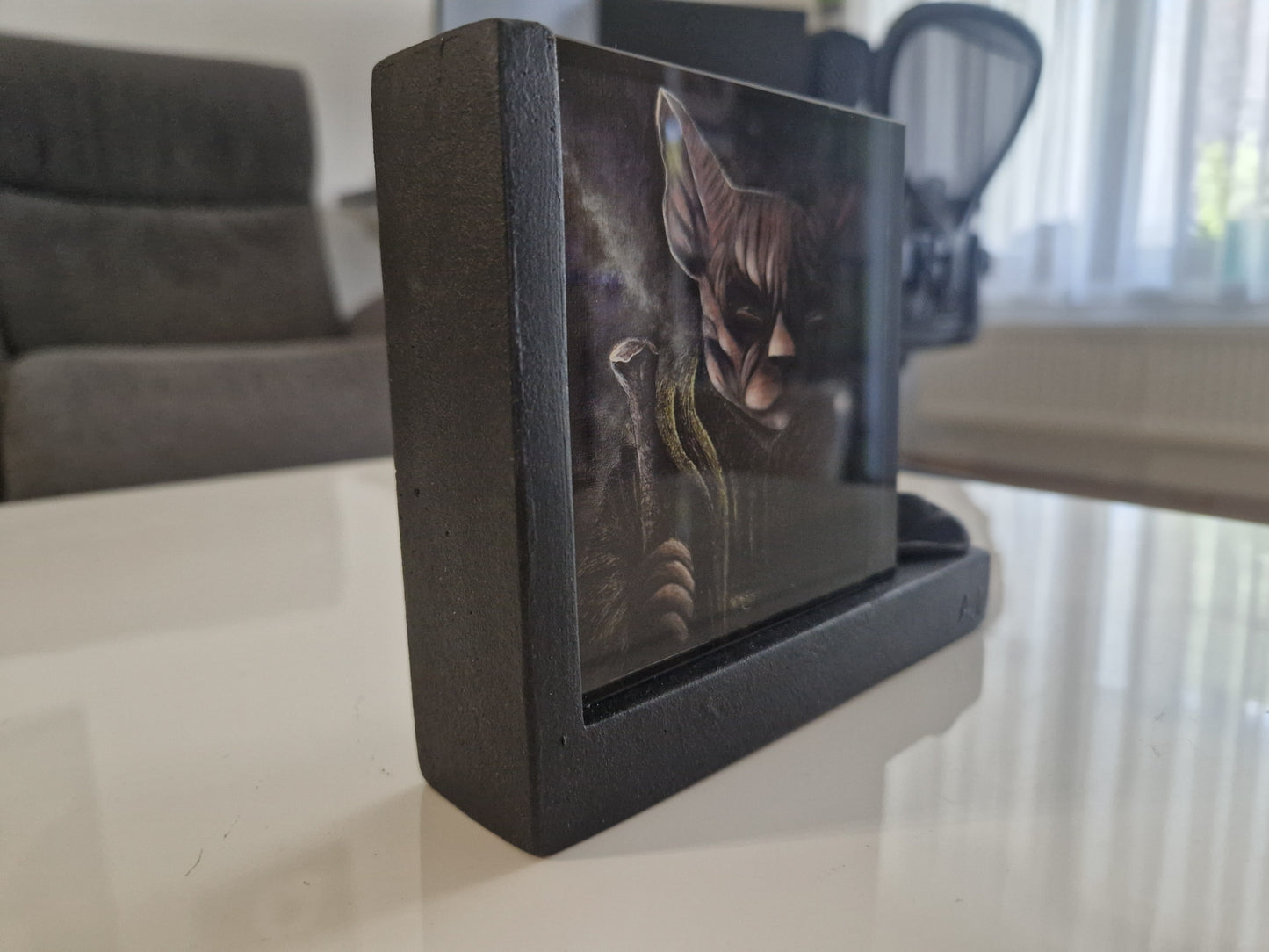 Průzkumník - Guardian Desk Art
