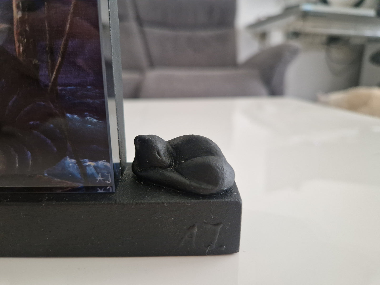 Průzkumník - Guardian Desk Art