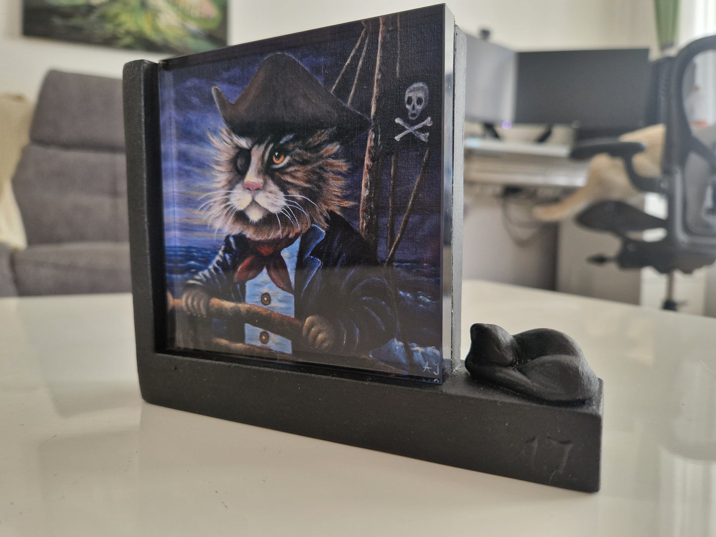 Průzkumník - Guardian Desk Art