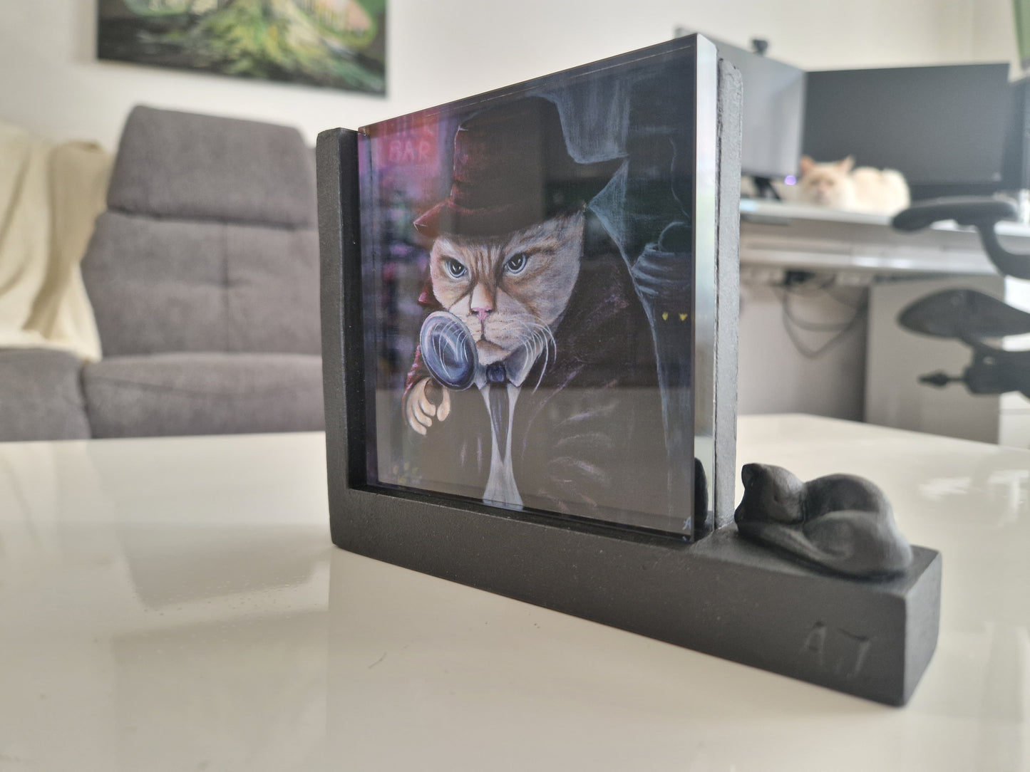 Průzkumník - Guardian Desk Art