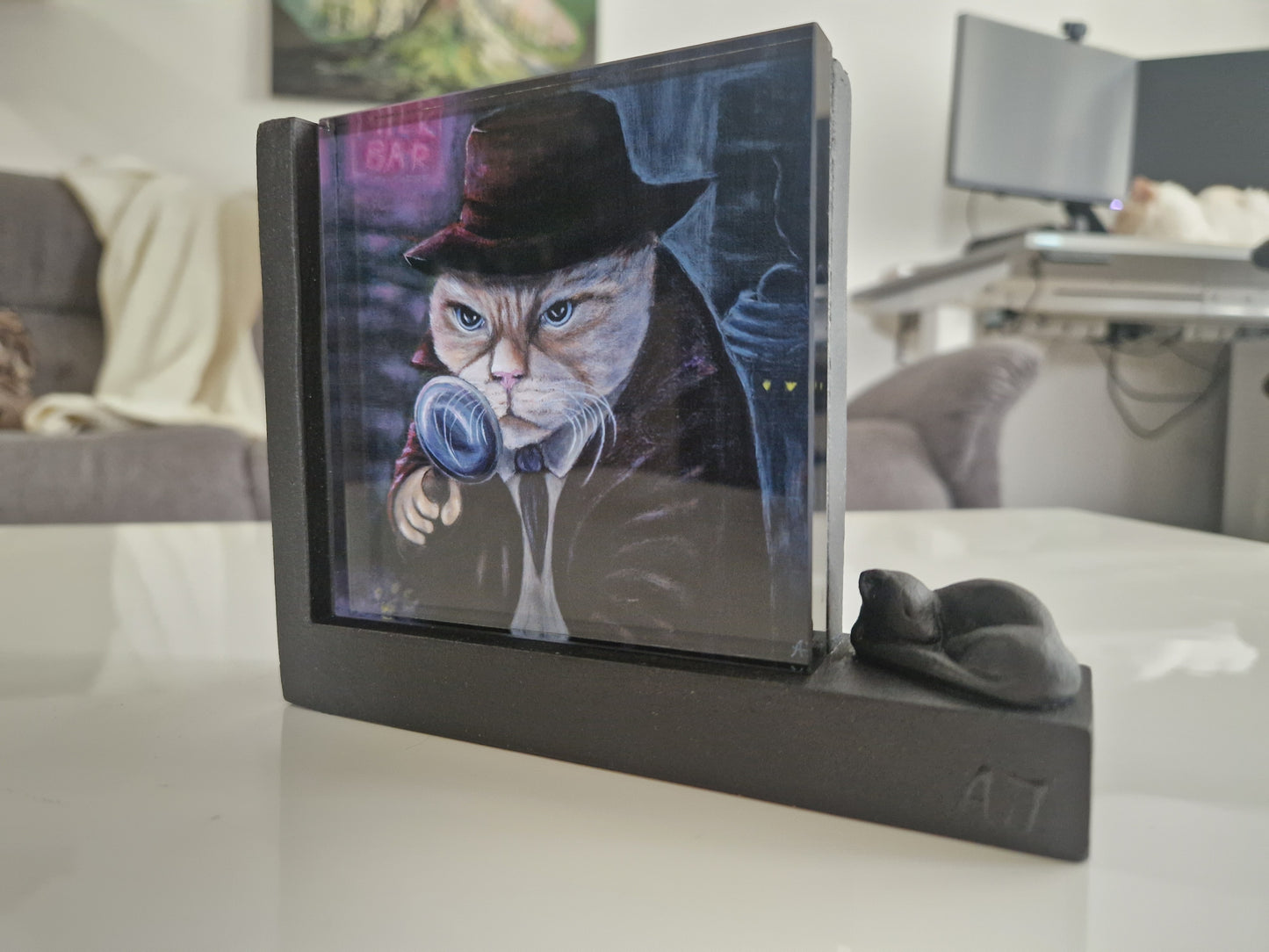 Průzkumník - Guardian Desk Art